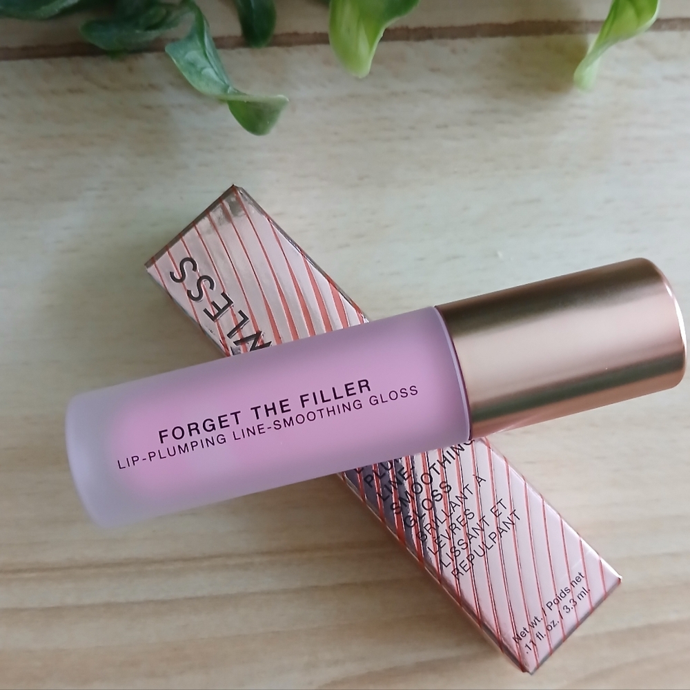 NIB Lawless Daisy Pink Lip Plumping Gloss Full Size - Picture 2 of 5